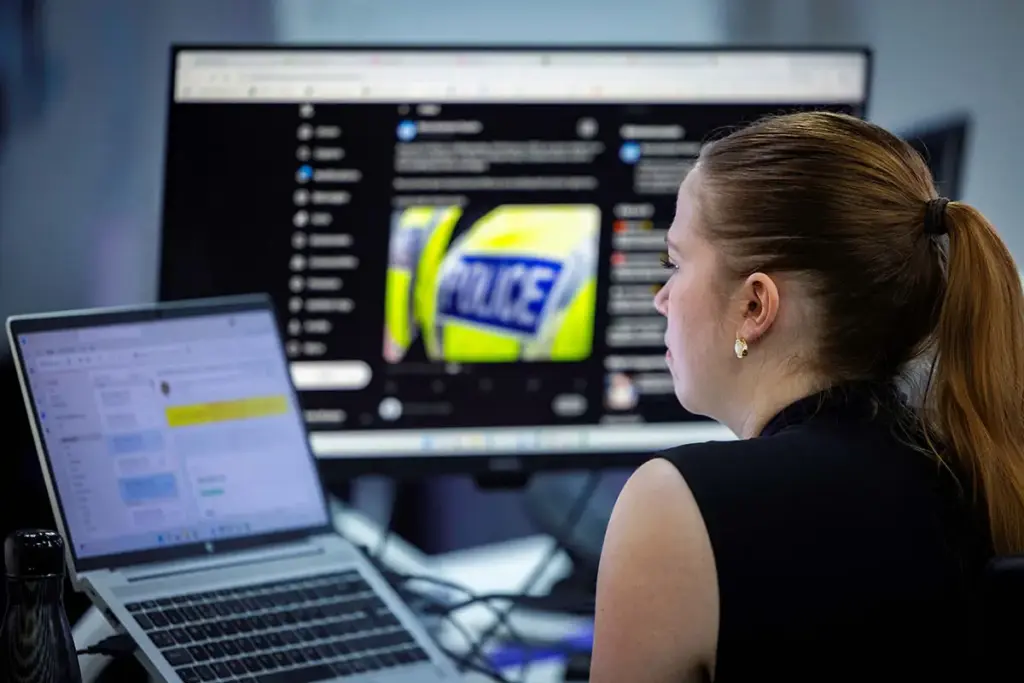 Mitie Intelligence agent reviewing content