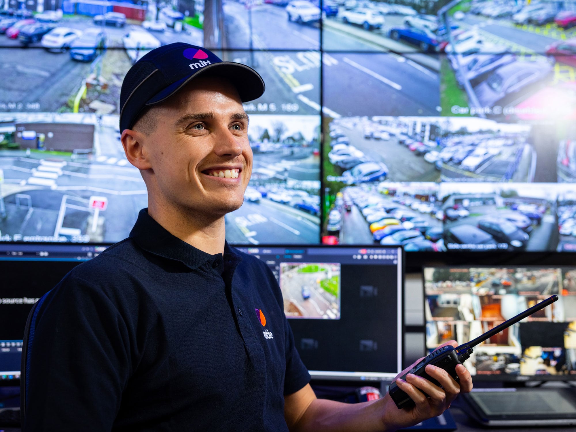 Mitie worker monitoring screens.